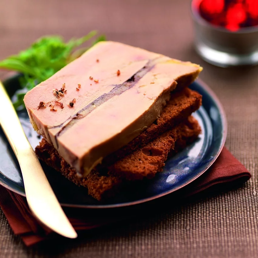 Tranche de foie gras de canard sur pain d'épices